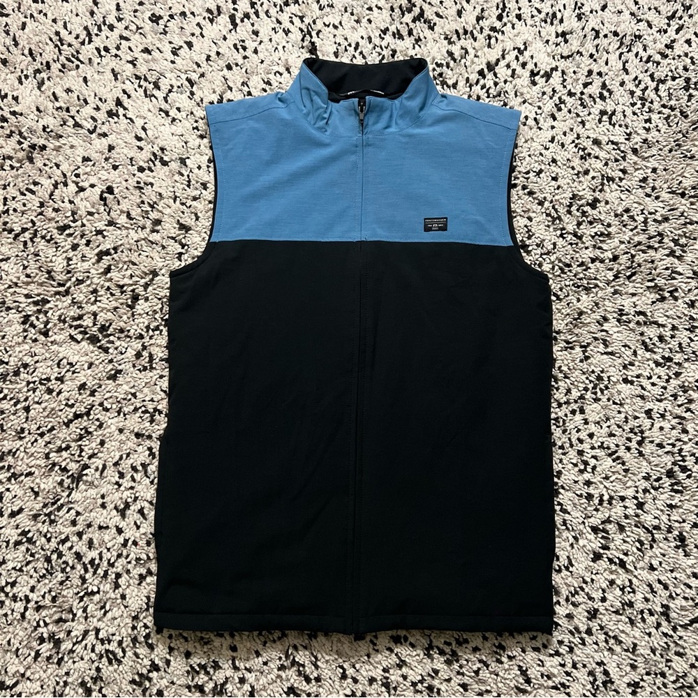 Travis Mathew Golf Vest Blue Black Zip Insulated Light Rolling Hills Logo Small